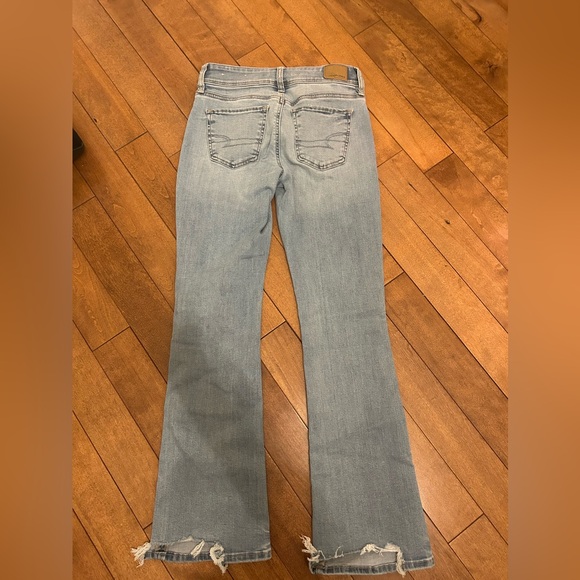 American Eagle Outfitters - Picture 2 of 3